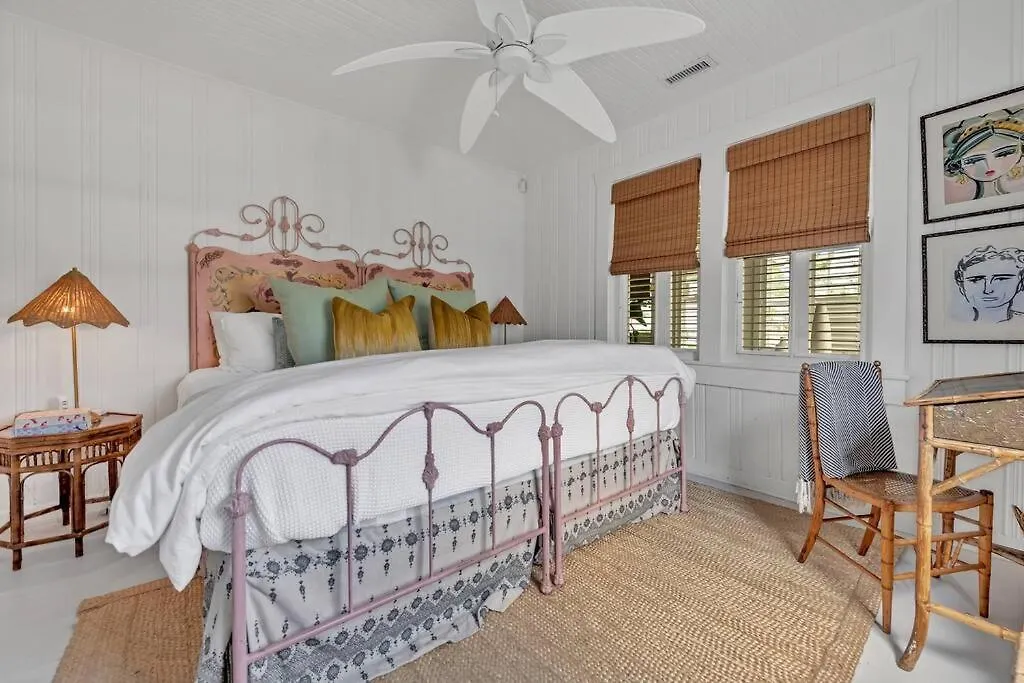 The Pink House Villa Virginia Beach