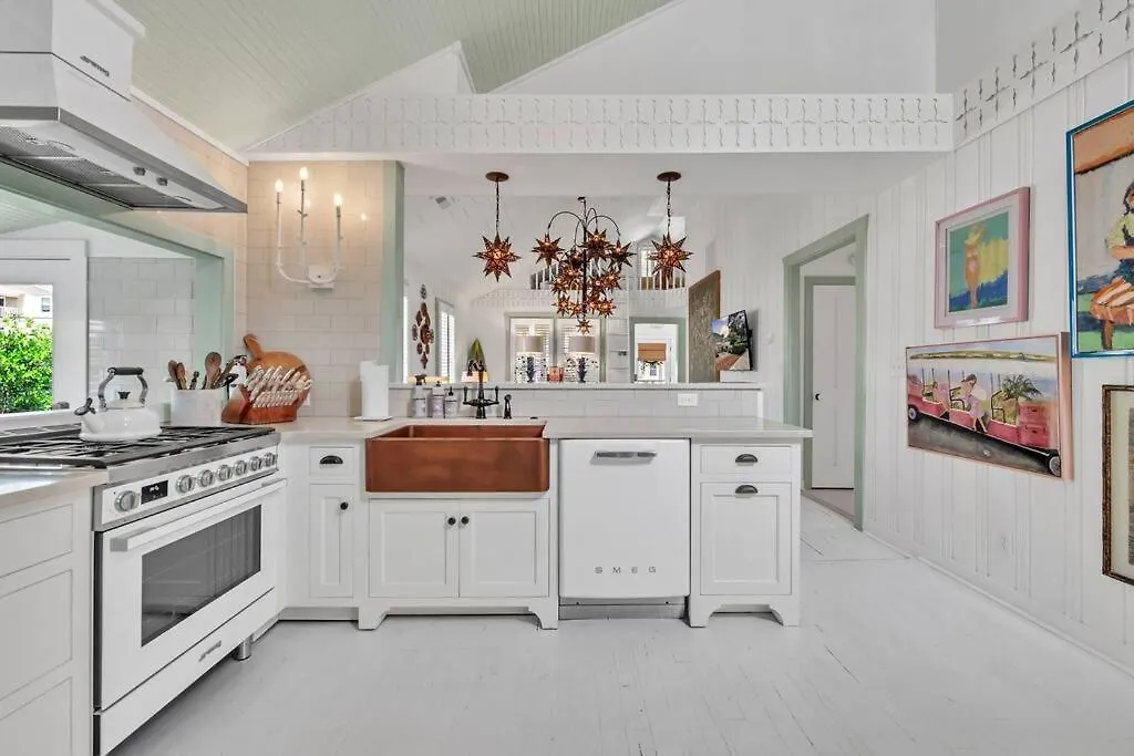 The Pink House Villa Virginia Beach