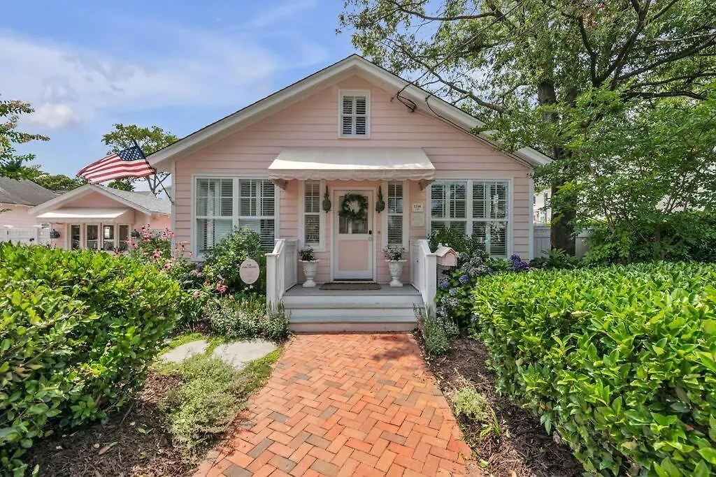 The Pink House location